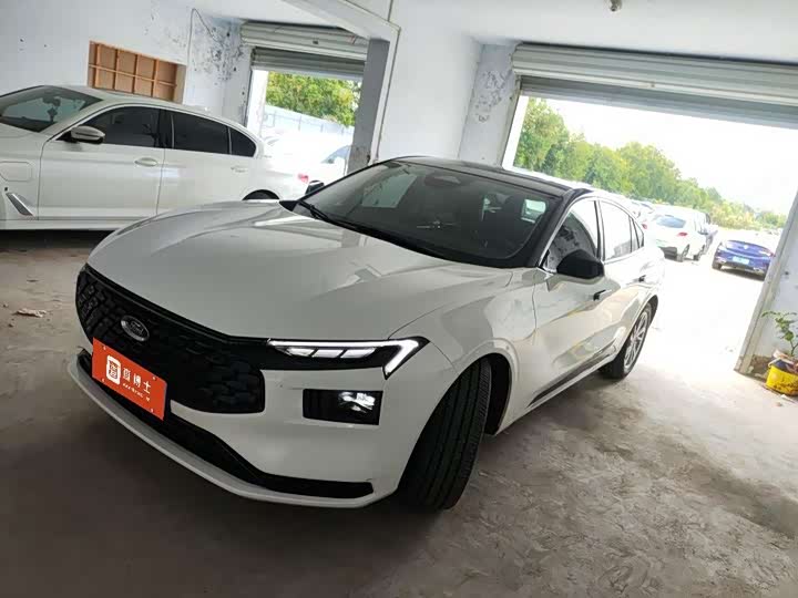 2023 Model EcoBoost 245 Luxury Version