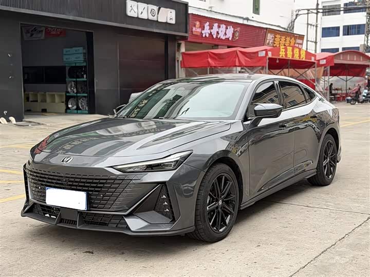 Changan UNI-V 2023 1.5T sports version