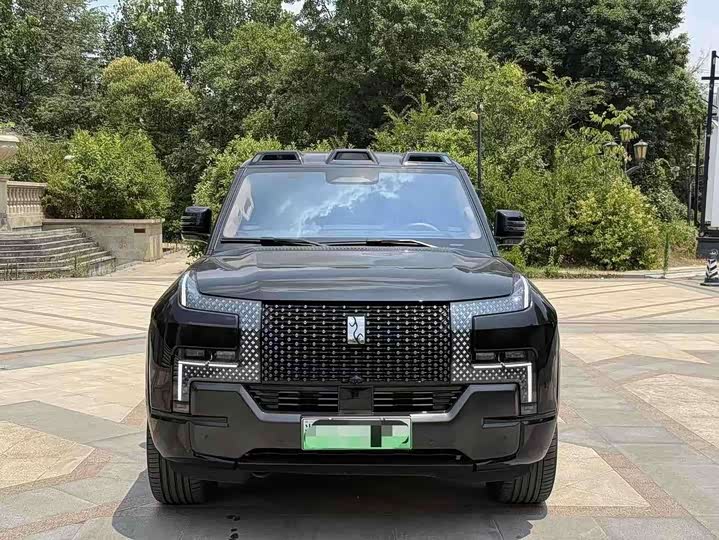 U8 L 2025 Model Edition