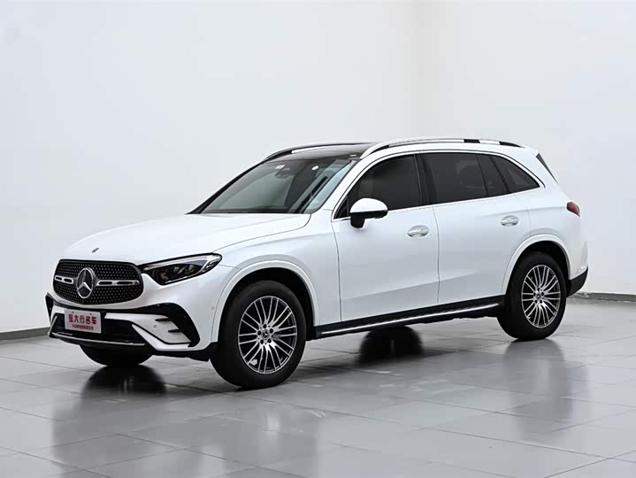 Mercedes-Benz GLC+2023+GLC+300+L+4MATIC+dynamic+5 seats