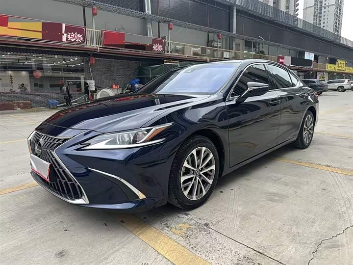 Lexus ES 2022 200 Superior Edition