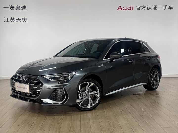 Audi A3 2025 Sportback 35TFSI Flying Spur Exclusive Model