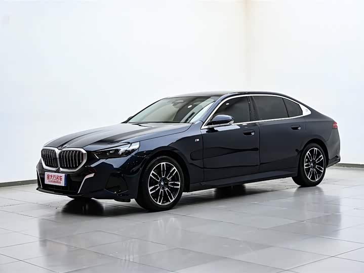 BMW 5 Series + 2024 model + 530Li + leading model + M sports package