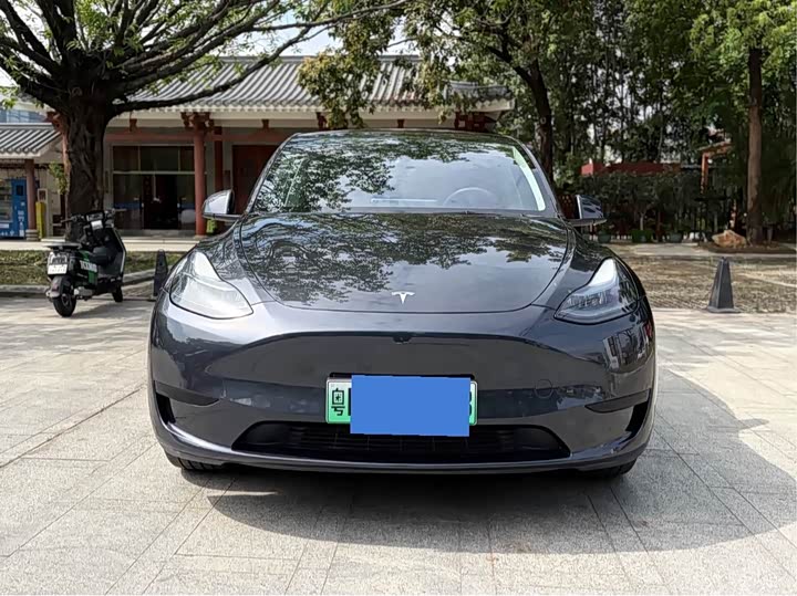 Model Y 2024 rear-wheel drive version