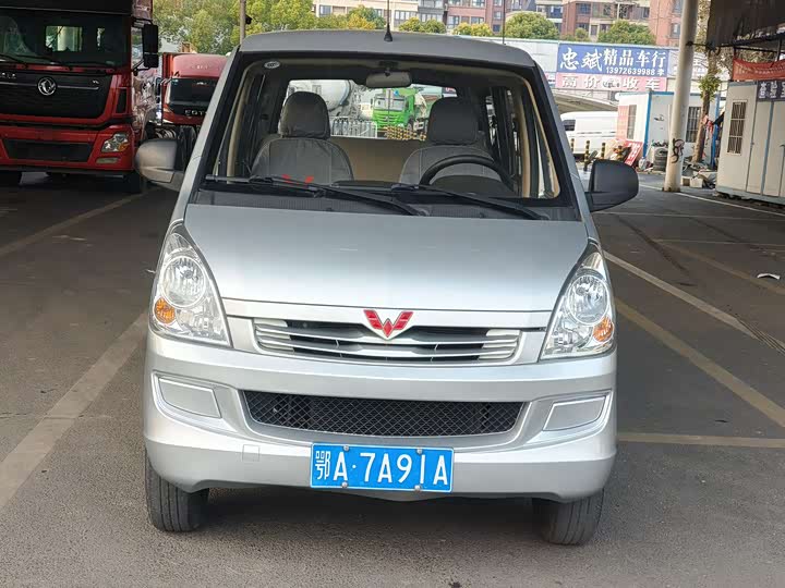 2021 Wuling Rongguang S 2021 1.2L standard air-conditioned version 5-seat LSI