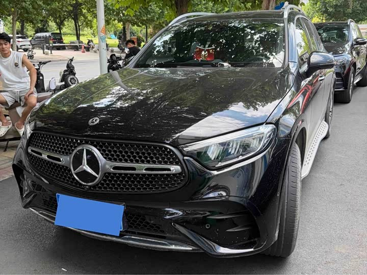 GLC 2024 Model GLC 300 L 4MATIC Version 5