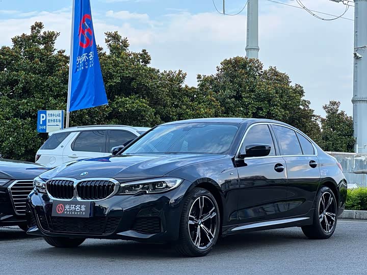 2022 BMW3 Series 2022 Model 325i M Sports Package