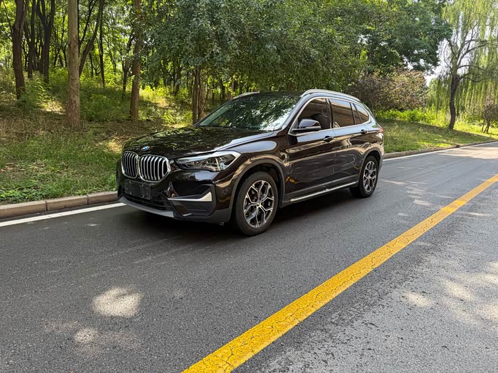 2021 BMW X1 2021 sDrive25Li Leading Model