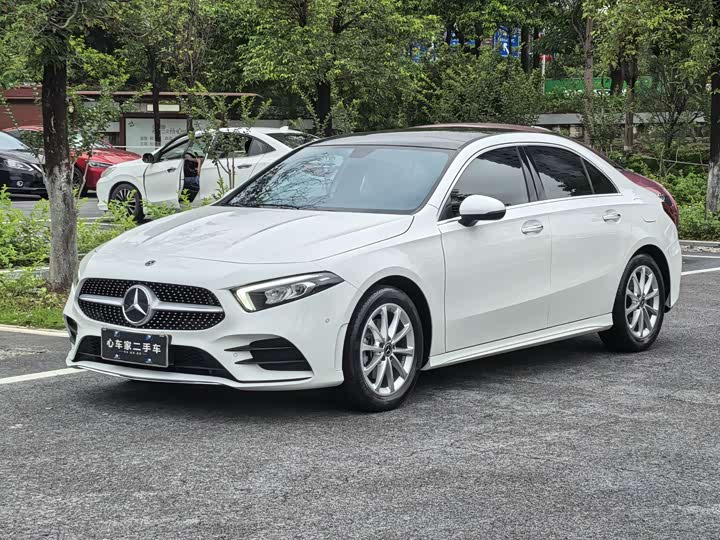 2021 Mercedes-BenzA-Class 2021 Model A 200 L SportsSedan dynamic Model