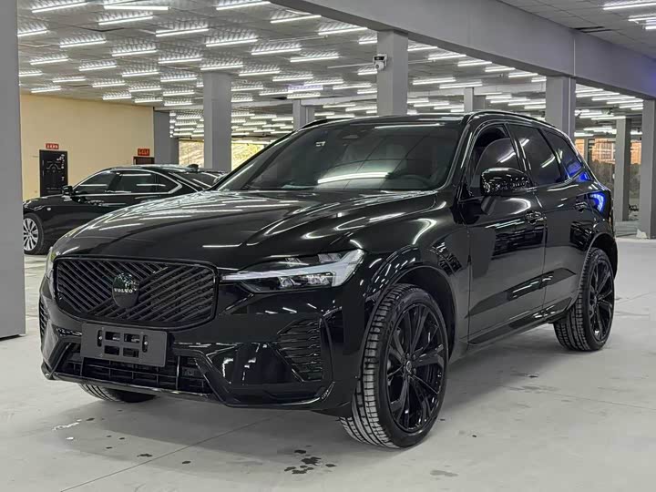 2025 VolvoXC60 2026 Model B5 4WD Zhiyuan Extreme Night Black Edition
