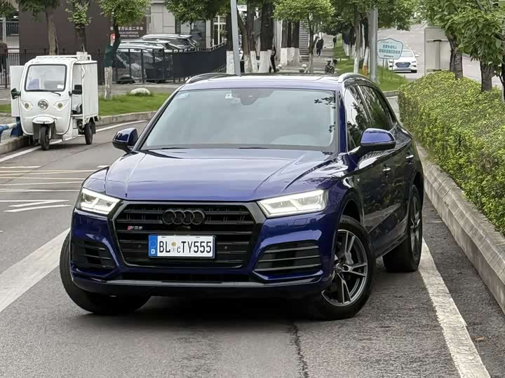 2021 Audi Q5L 2020 40 TFSI enjoys fashionable style