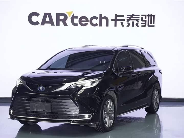 SIENNA 2023 2.5L Hybrid Premium Edition