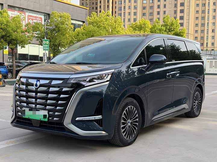 Denza D9 2022 DM-i 970 four-wheel drive premium model