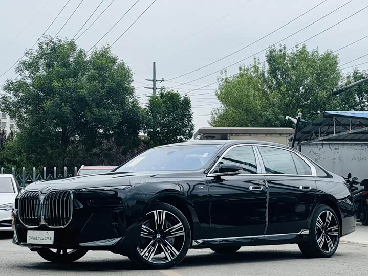 BMW 7 Series 2023 740Li M Sport Package