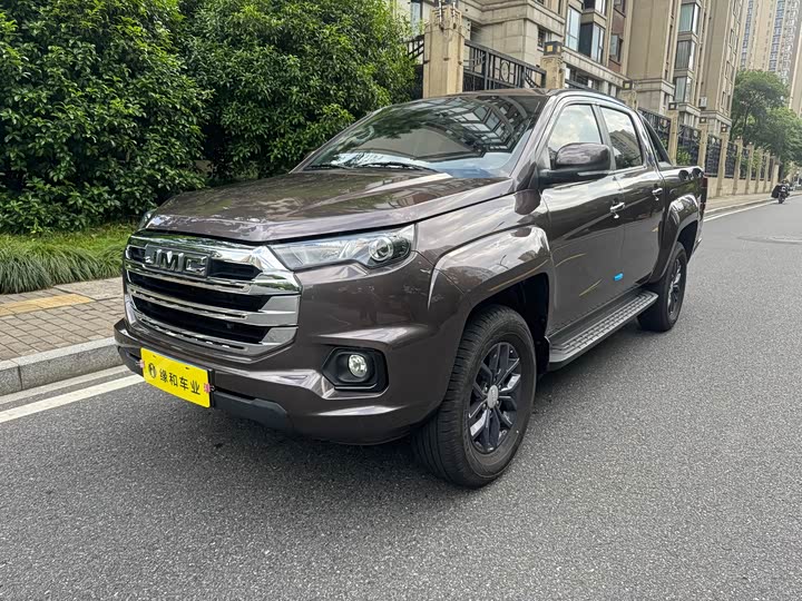 2024 Yuhu 7 2023 2.0T automatic gasoline two-wheel drive comfortable standard axle