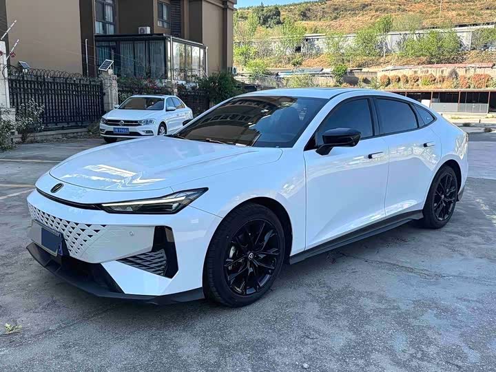 2024 Changan UNI-V 2024 1.5T premium model