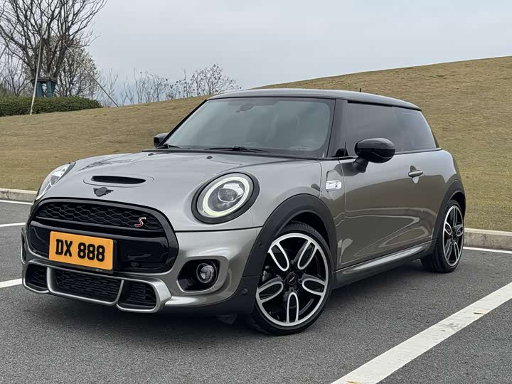 2021 MINI 2021 2.0T COOPER S racing driver