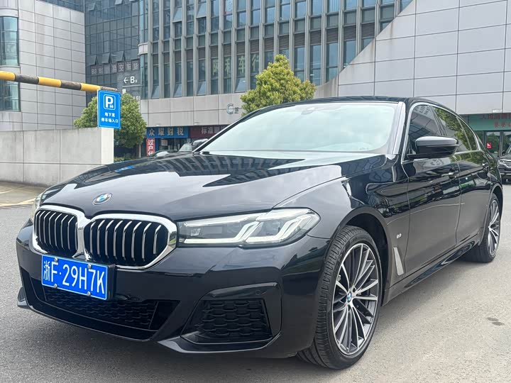 2024 BMW 5 Series 2023 model 530Li leading model M sports package