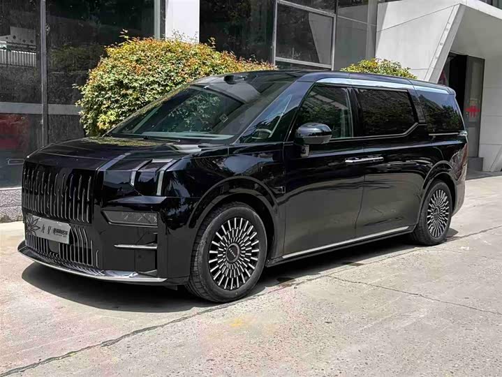 2025 Zeekr 009 2024 6-Seater Executive AWD 108kWh