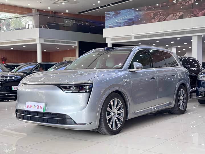 2025 Wenjie M8 2025 extended range Max version 53.4kWh 6-seater version (192-line lidar)