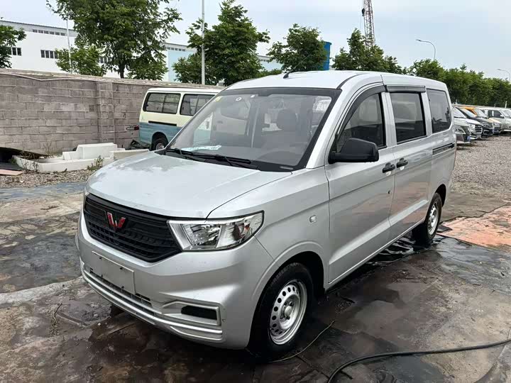 2021 Wuling Hongguang V 2019 1.5L basic model L2B