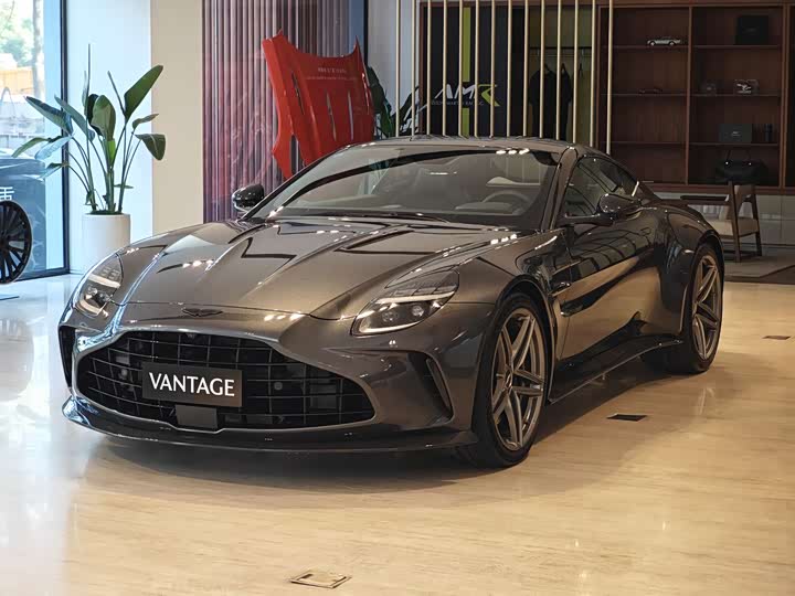 2024 V8 Vantage 2024 Model 4.0T V8 Coupe