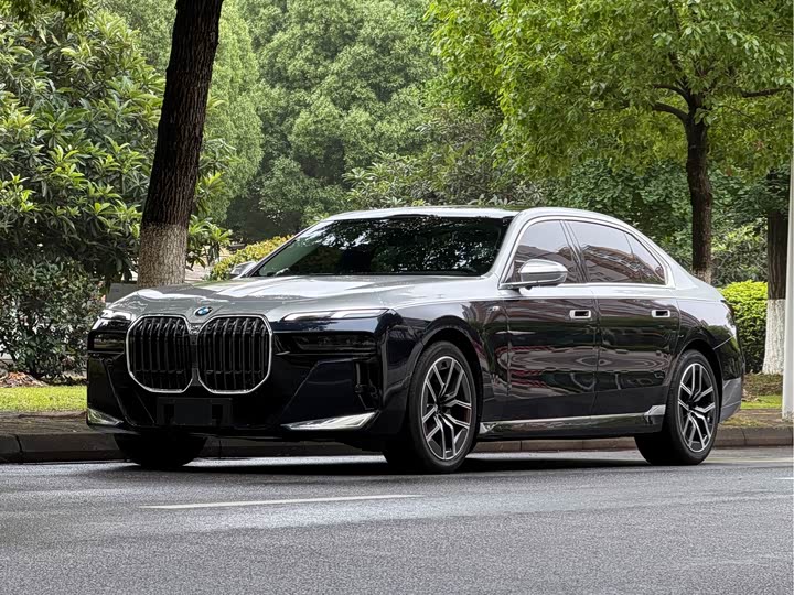 2025 BMW 7 Series 2023 735Li M Sports Package