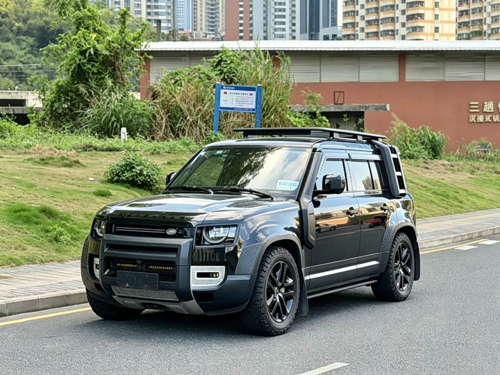 2022 Land Rover Defender 2022 Model 110 P400 Dark Special Edition