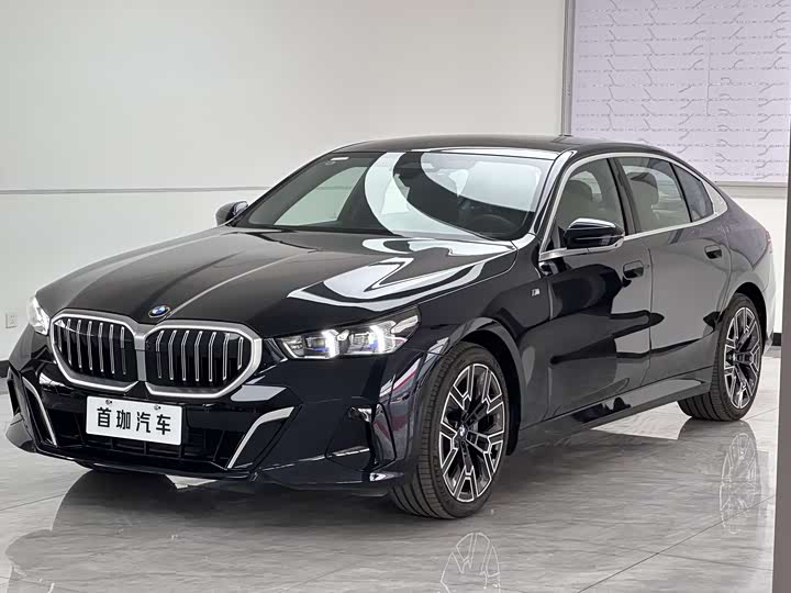 2025 BMW5 Series 2025 Model 530Li PremiumModel Luxury package