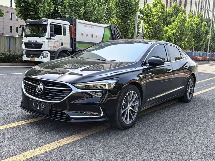 LaCrosse 2021 652T Premium Model