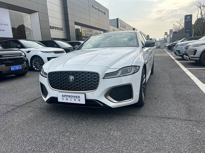 2024 Jaguar XFL 2024 Model 2.0T P300 4WD Flagship Sports Gold Edition