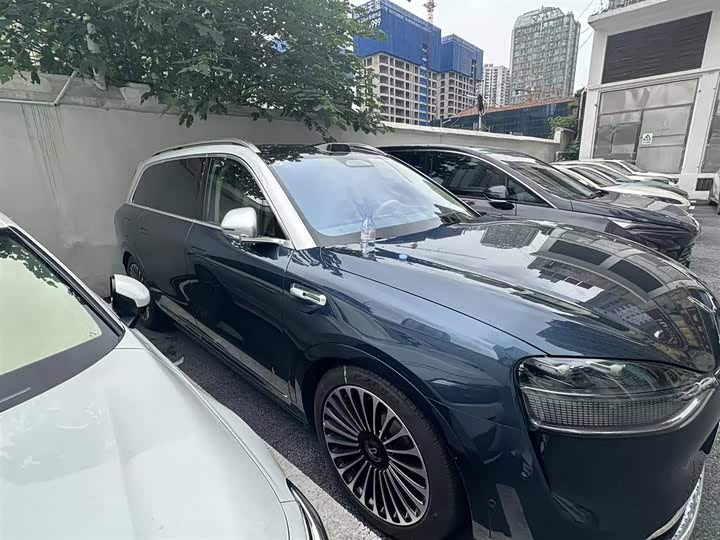 2025 Wenjie M9 2025 extended range Ultra version 52kWh 6-seater version (192-line lidar)
