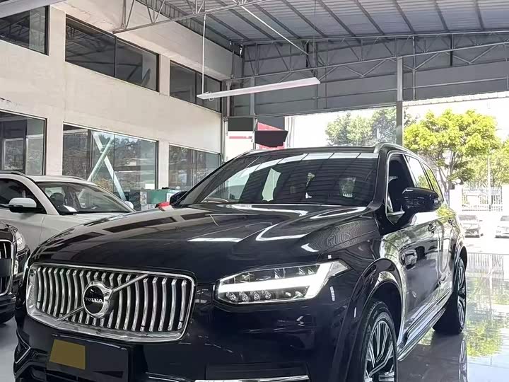 2022 Volvo XC90 2022 B5 Smart Deluxe Edition 7 seats
