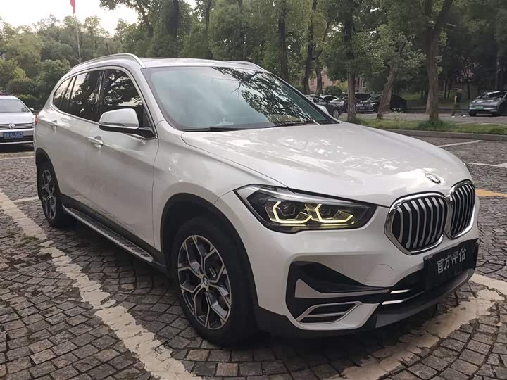 2022 BMW X1 2022 sDrive25Li Leading Model