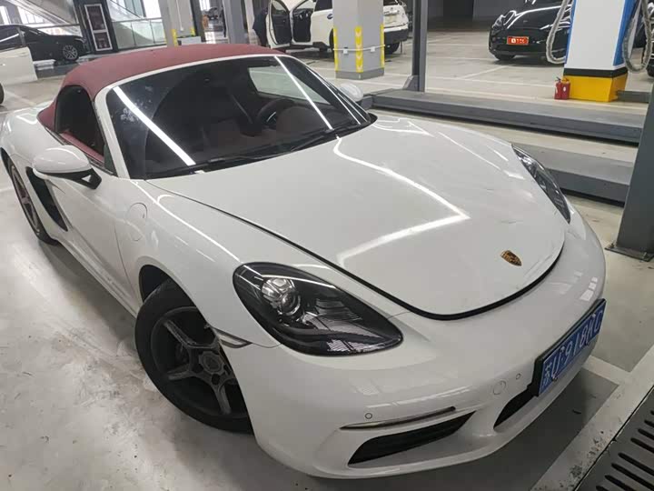 2024 Porsche 718 2022 Boxster 2.0T