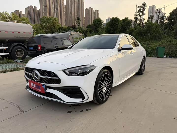 Mercedes-Benz C-Class 2024 facelift three C 260 L sports version