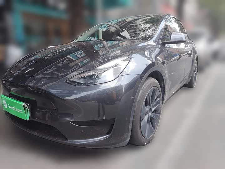 Model Y 2024 rear-wheel drive version