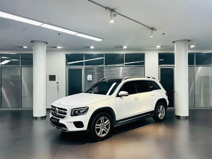 Mercedes-Benz GLB 2022 GLB 200 Fashion Model