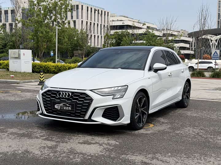 2024 Audi A3 2024 Sportback 35 TFSI stylish and sporty