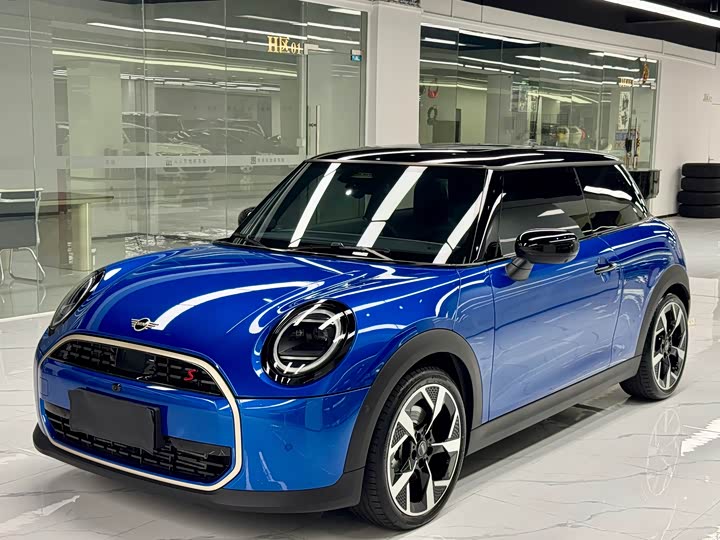 2025 MINI 2025 2.0T COOPER S Artist Three-door Edition
