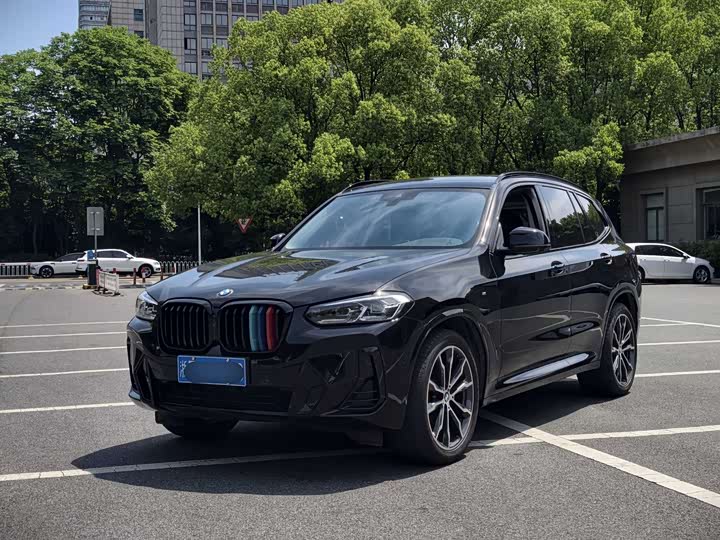 2022 BMW X3 2022 Model 2 xDrive30i Leading M Night Package