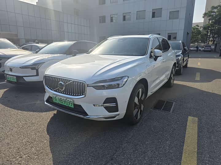 Volvo XC60 plug-in hybrid 2025 plug-in hybrid long-range four-wheel drive Zhiya luxury version