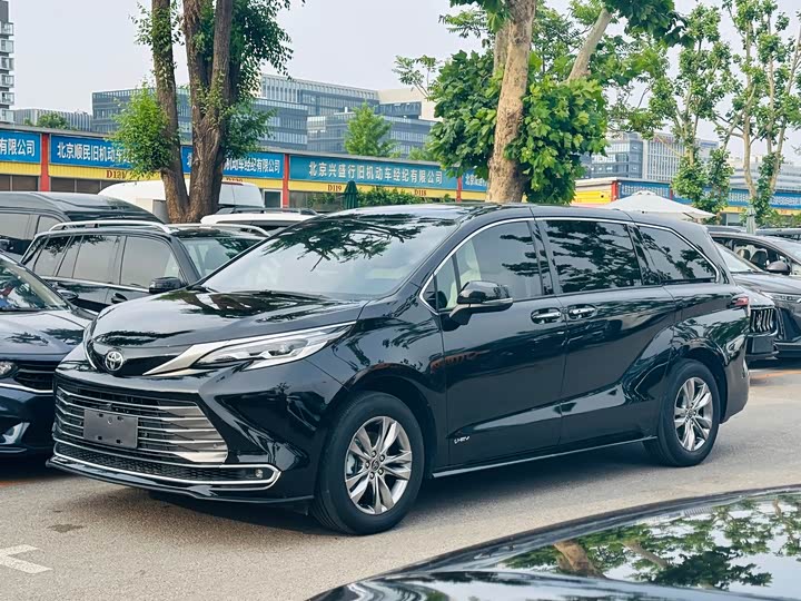 SIENNA 2024 model 2.5L hybrid four-wheel drive premium version