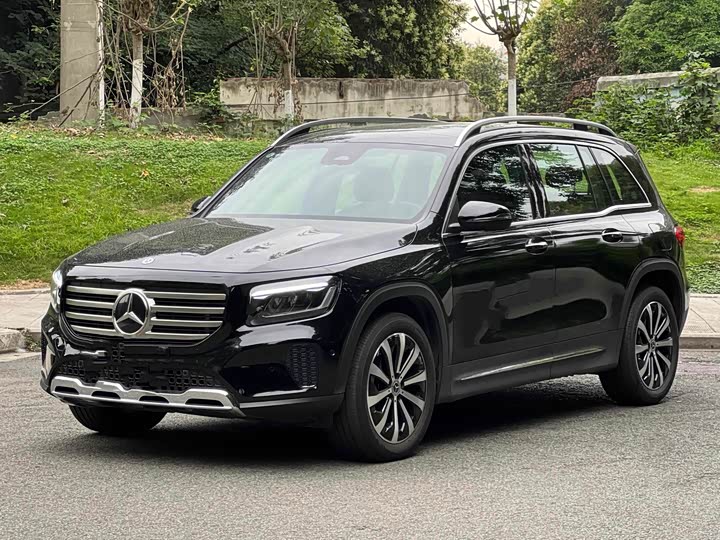 Mercedes-Benz GLB 2024 GLB 200 Fashion Model