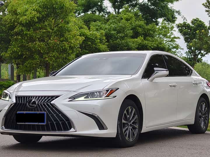 Lexus ES 2022 200 Excellence Edition