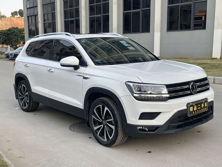 2023 Tharu 2022 280TSI FWD Luxury Edition