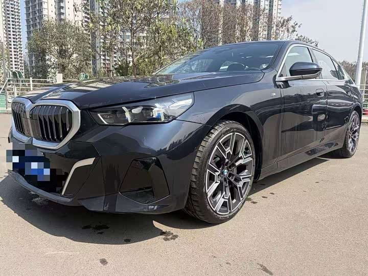 BMW 5 Series 2025 530Li Exclusive M Sports Package