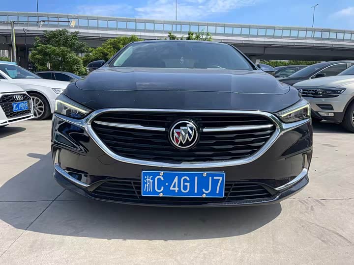 LaCrosse 2021 652T Luxury