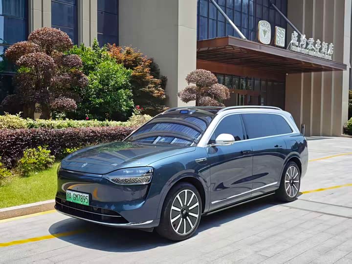 Wenjie M9 2024 extended range Max version 42kWh 6-seater version