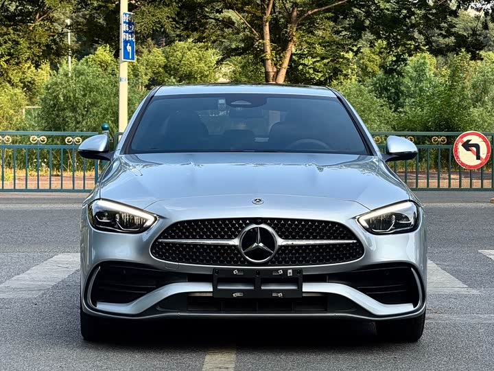 Mercedes-Benz C-Class 2023 facelift C 200 L sports version